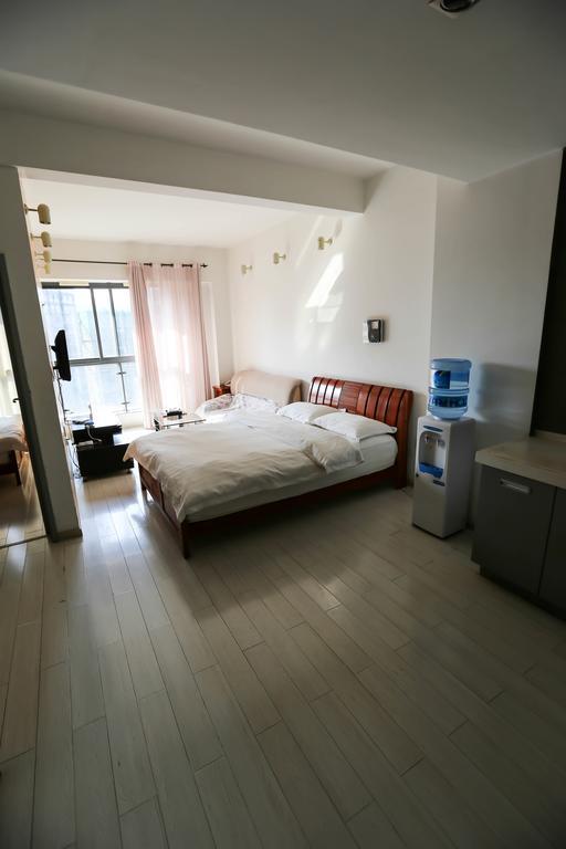 Nissi Holiday Hotel Kunming Ruang foto